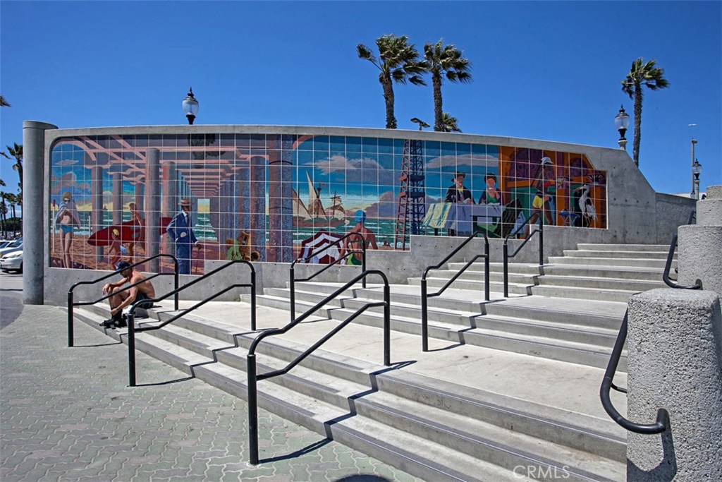 MLS #OC25090987 img 2