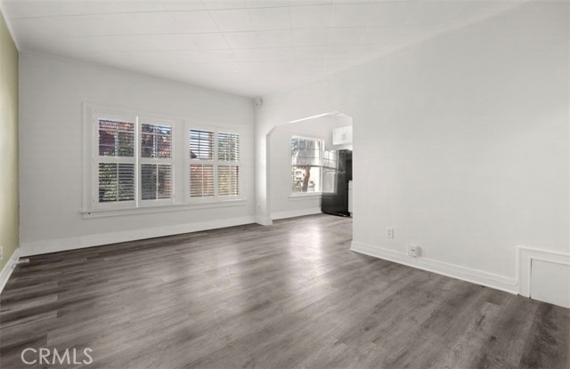 Detail Gallery Image 3 of 26 For 2121 James M Wood Bld #221,  Los Angeles,  CA 90006 - 0 Beds | 1 Baths