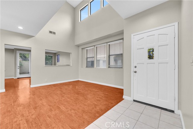 Detail Gallery Image 2 of 22 For 2074 Lake Shore, Chino Hills,  CA 91709 - 3 Beds | 2/1 Baths