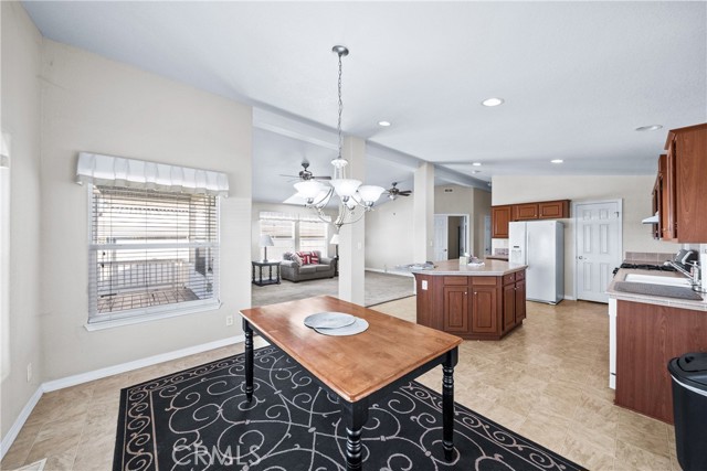 Detail Gallery Image 7 of 26 For 26110 Sultanas, Homeland,  CA 92548 - 3 Beds | 2 Baths