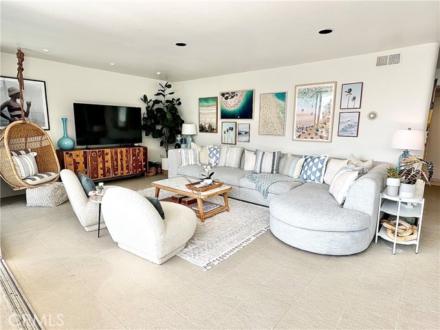 Detail Gallery Image 7 of 56 For 1585 S Coast #32,  Laguna Beach,  CA 92651 - 2 Beds | 2 Baths