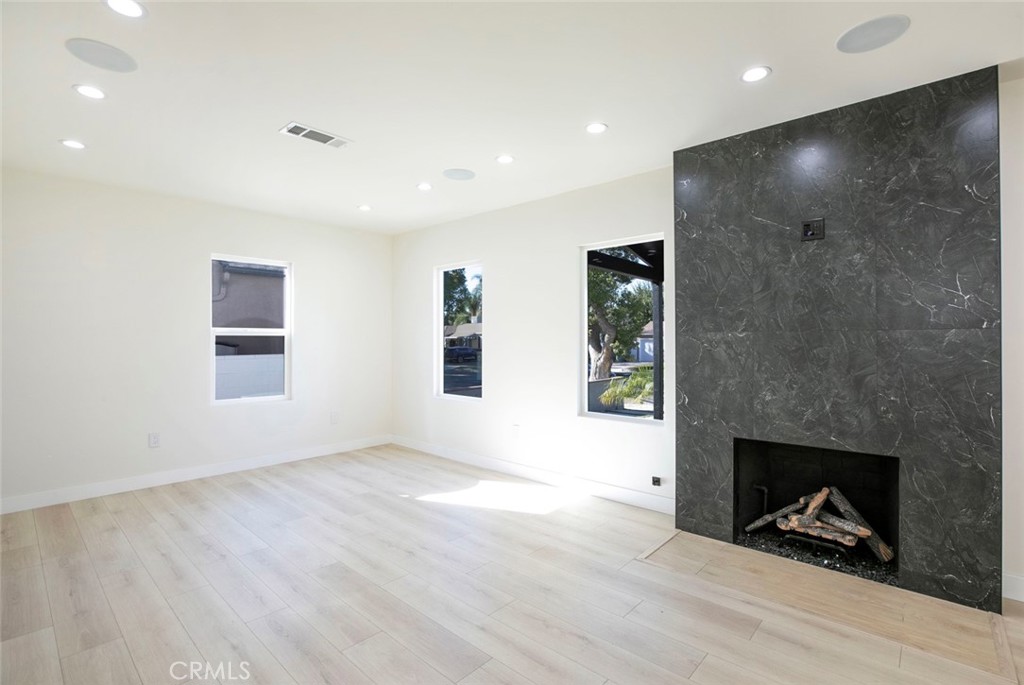 1440 N Maple StreetBurbank img 8