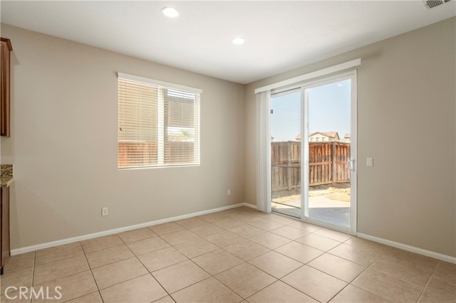 Detail Gallery Image 16 of 48 For 1427 Butterfly Ct, Hemet,  CA 92545 - 5 Beds | 3/1 Baths