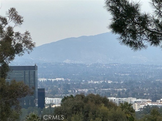 Detail Gallery Image 28 of 42 For 5128 Llano, Woodland Hills,  CA 91364 - 3 Beds | 3 Baths