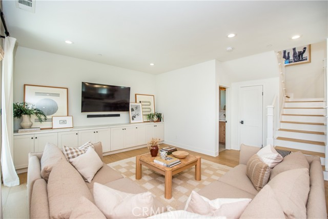 2065 Thurin Street, Costa Mesa CA: https://media.crmls.org/medias/a0a38e8b-e2e5-4dee-9122-da1ce0aea373.jpg