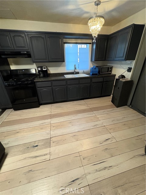 Detail Gallery Image 5 of 24 For 15105 Domart, Norwalk,  CA 90650 - 3 Beds | 1 Baths