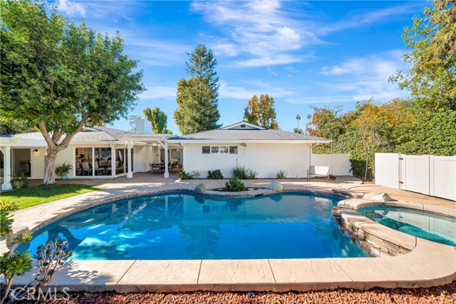 Detail Gallery Image 34 of 48 For 6136 Kentland, Woodland Hills,  CA 91367 - 4 Beds | 3 Baths