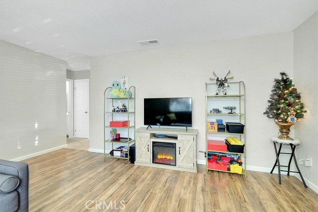 Detail Gallery Image 13 of 32 For 4429 Martel Dr, Olivehurst,  CA 95961 - 3 Beds | 2 Baths