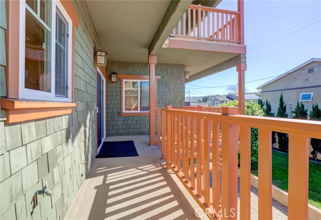 1219 Irena Avenue, Redondo Beach, California 90277, 5 Bedrooms Bedrooms, ,5 BathroomsBathrooms,Residential,Sold,Irena,SB21226617