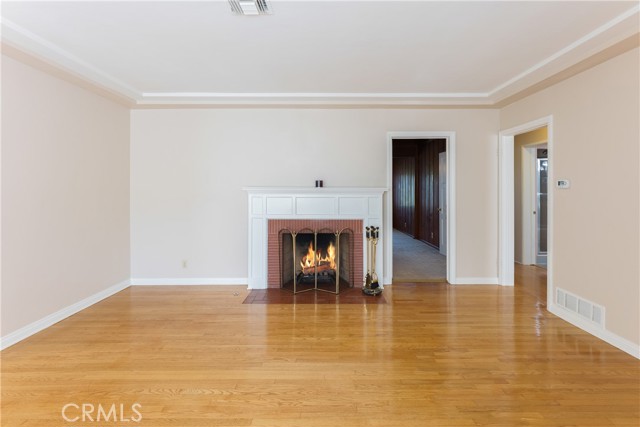 Detail Gallery Image 9 of 32 For 15207 15203 Greenleaf, Sherman Oaks,  CA 91403 - 3 Beds | 1/1 Baths