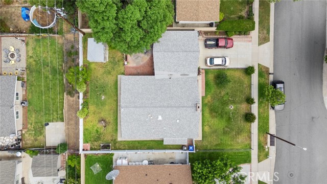27439 Santa Clarita Road, Saugus CA: https://media.crmls.org/medias/a0a7d679-c6b7-4fa4-8310-68c492f61ff6.jpg