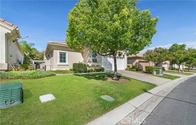 24252 Calle Artino, Murrieta CA: https://media.crmls.org/medias/a0a859dc-f23c-46ba-a3cd-35aef591a76c.jpg
