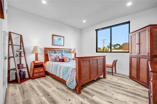 Detail Gallery Image 18 of 29 For 221 Attica, Long Beach,  CA 90803 - 5 Beds | 4 Baths