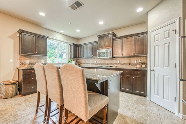 Detail Gallery Image 10 of 26 For 7141 N Lead Ave, Fresno,  CA 93711 - 4 Beds | 3 Baths