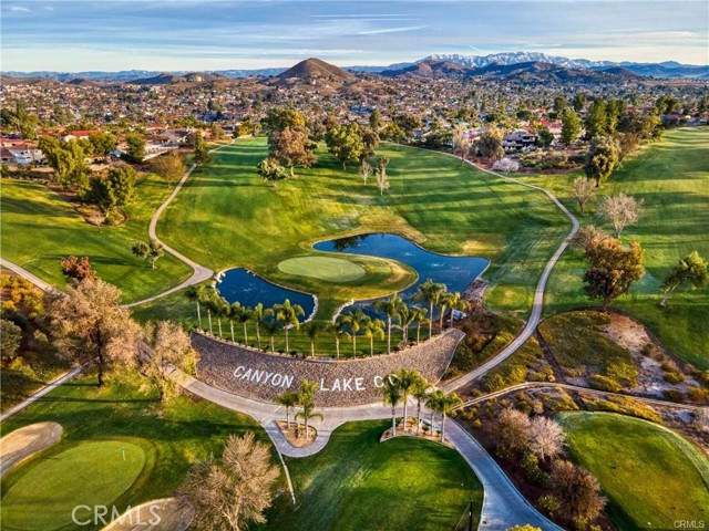 30295 Little Harbor Drive, Canyon Lake CA: https://media.crmls.org/medias/a0aad6f9-8b0e-4792-84fc-ac8ae4836bce.jpg