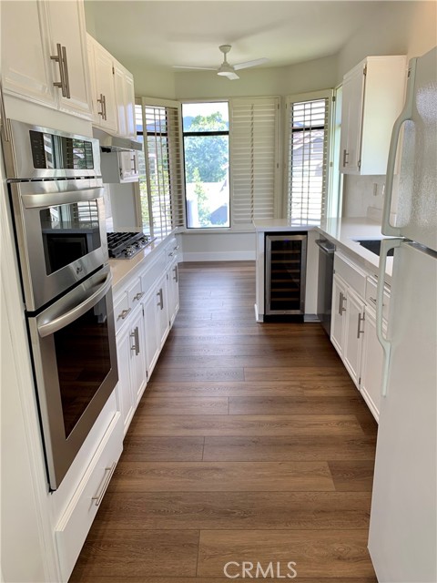 8 Green Brier Circle, Coto de Caza CA: https://media.crmls.org/medias/a0ab3b0a-205e-48f4-abf5-b215aed8a701.jpg