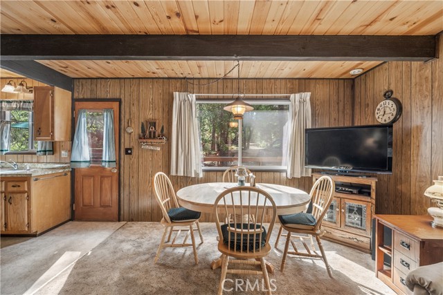 Detail Gallery Image 11 of 45 For 43344 Deer Canyon Rd, Big Bear Lake,  CA 92315 - 3 Beds | 1 Baths