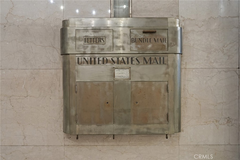 https://media.crmls.org/medias/a0adb5ad-c03b-4344-9331-d7cd4eb67199.jpg?preset=X-Large