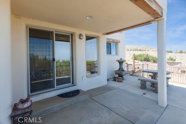 10555 Cima Mesa Road, Juniper Hills CA: https://media.crmls.org/medias/a0ae59f9-7dd2-4c9f-827f-ef6db0e64a45.jpg