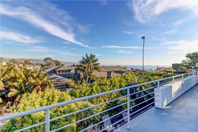 Detail Gallery Image 62 of 75 For 134 Crescent Bay Dr, Laguna Beach,  CA 92651 - 4 Beds | 3/1 Baths