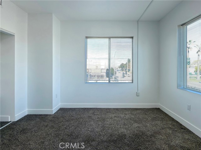 Detail Gallery Image 17 of 26 For 1489 Atlantic Ave, Long Beach,  CA 90813 - 5 Beds | 3/1 Baths