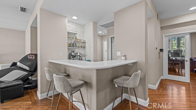 Image 13 of 62 For 2162 Euclid Avenue