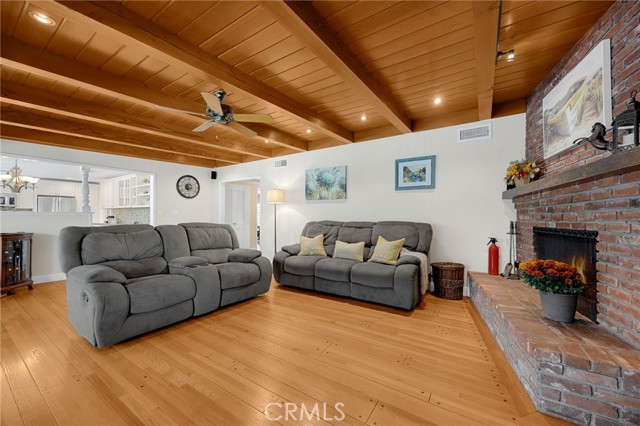 Detail Gallery Image 11 of 45 For 1627 Oak Tree Lane, Glendora,  CA 91741 - 3 Beds | 2/1 Baths