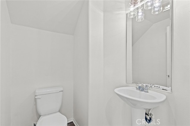 Detail Gallery Image 24 of 32 For 2535 Canterbury Ln, Simi Valley,  CA 93063 - 4 Beds | 2/1 Baths