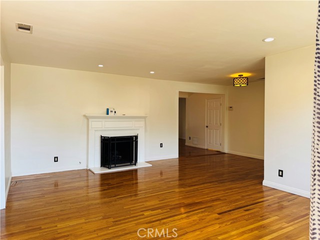 6002 Greenbush Avenue, Valley Glen CA: https://media.crmls.org/medias/a0b0a0e7-a849-4d34-9199-3715a0b74c64.jpg