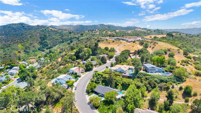 20101 Greenbriar Drive, Tarzana CA: https://media.crmls.org/medias/a0b19759-e96b-43eb-999e-244ae41a8bb4.jpg