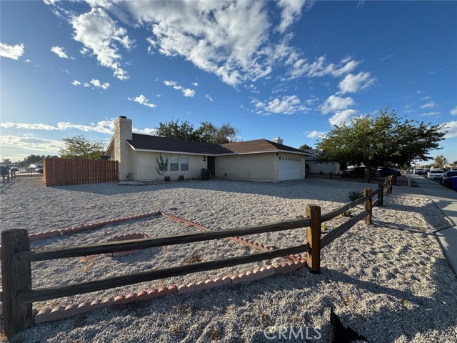 15012 Chuparosa, Victorville CA: https://media.crmls.org/medias/a0b1da3a-15d0-419e-a47c-6d14ce570b9f.jpg
