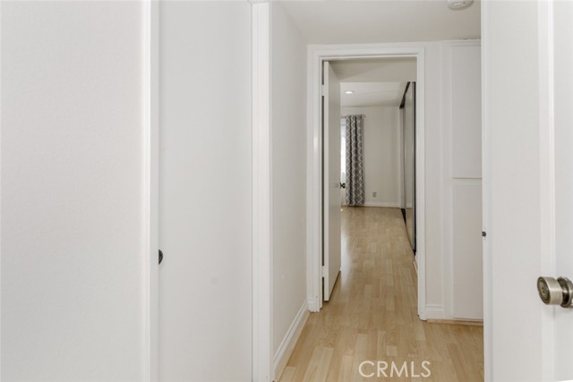 Detail Gallery Image 19 of 40 For 10504 Sunland Bld #5,  Sunland,  CA 91040 - 2 Beds | 1/1 Baths