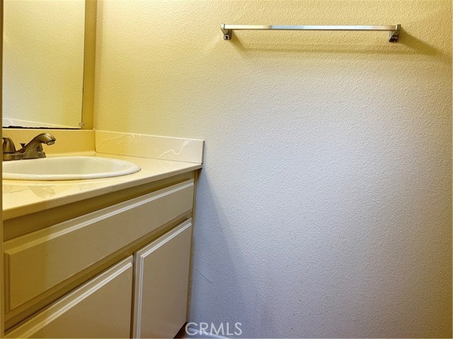 Detail Gallery Image 9 of 27 For 567 Springbrook, Irvine,  CA 92614 - 3 Beds | 2/1 Baths