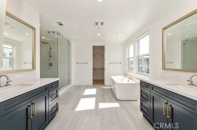 Detail Gallery Image 25 of 36 For 228 Stage, Irvine,  CA 92618 - 5 Beds | 5 Baths