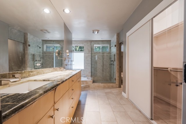 Detail Gallery Image 26 of 52 For 3750 Crownridge Dr, Sherman Oaks,  CA 91403 - 4 Beds | 4 Baths