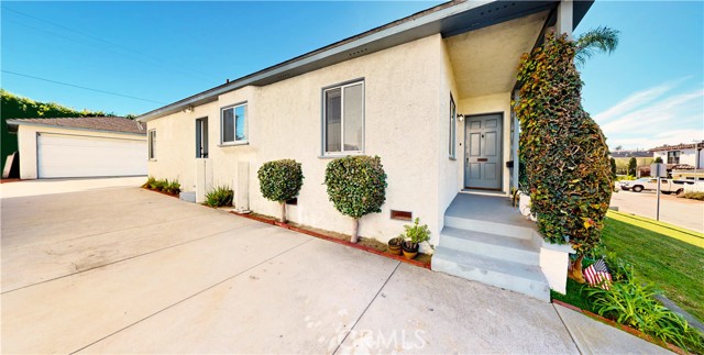 616 Marine Avenue, Manhattan Beach, California 90266, 2 Bedrooms Bedrooms, ,1 BathroomBathrooms,Residential,Sold,Marine,SB24003477