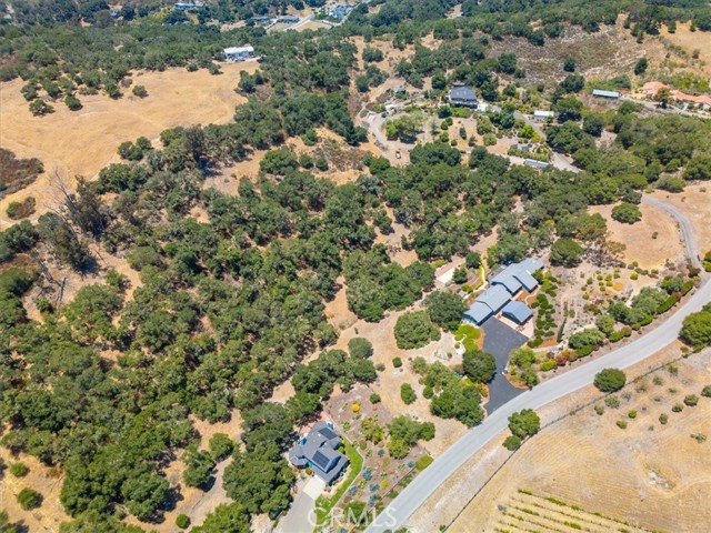 229 Blue Sky Drive, Arroyo Grande CA: https://media.crmls.org/medias/a0b48e35-4327-402b-b7ff-30e1ae8a5c52.jpg