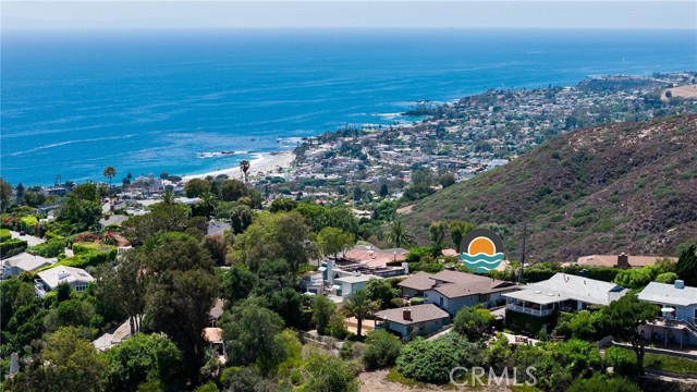 1961 Temple Hills Drive, Laguna Beach CA: https://media.crmls.org/medias/a0b4d0ef-321c-4a74-818e-0d4c867d48fe.jpg