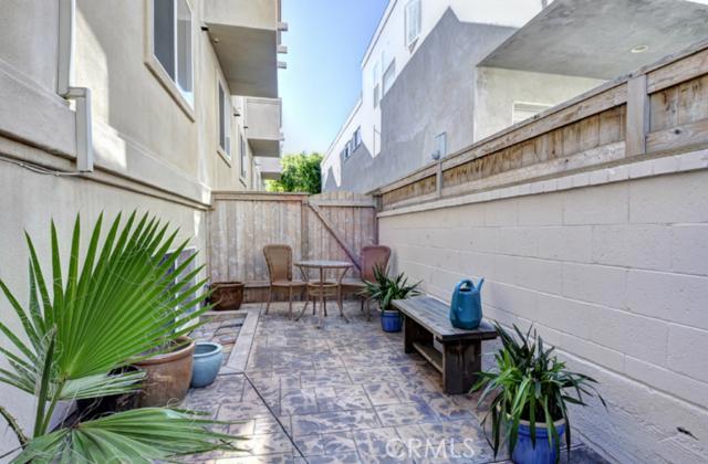 313 2nd Street, Hermosa Beach, California 90254, 3 Bedrooms Bedrooms, ,3 BathroomsBathrooms,Residential,Sold,2nd,SB12141698