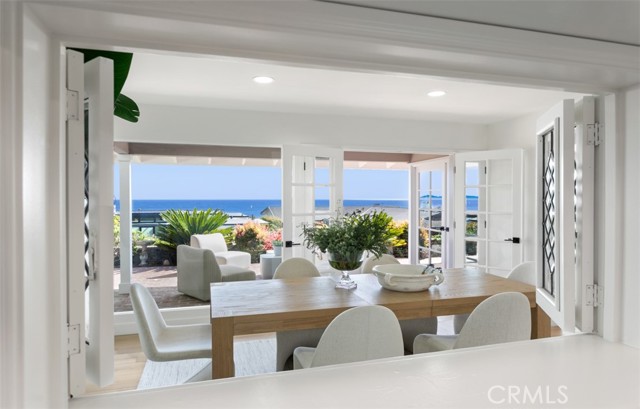 4521 Orrington Road, Corona del Mar CA: https://media.crmls.org/medias/a0b605c2-2c04-4f0b-9f39-eb6b70a1aaed.jpg