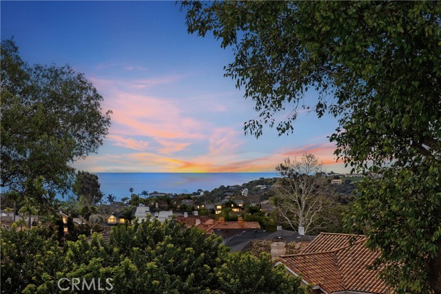 Detail Gallery Image 4 of 54 For 55 Hastings, Laguna Niguel,  CA 92677 - 4 Beds | 3/1 Baths