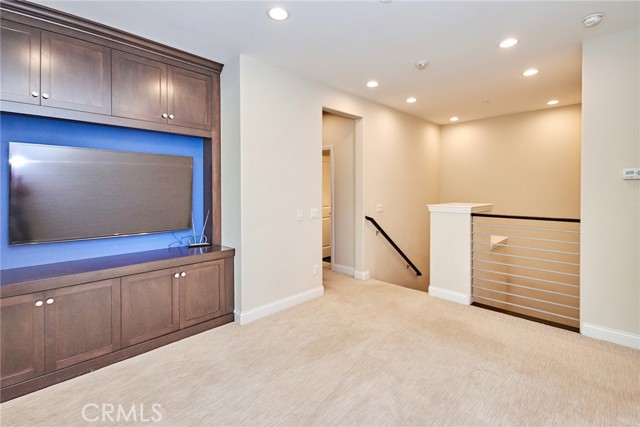 Detail Gallery Image 13 of 32 For 2970 E via Fiano, Ontario,  CA 91764 - 3 Beds | 2/1 Baths