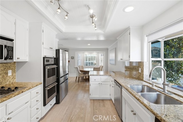 Detail Gallery Image 17 of 33 For 2213 Dufour Avenue #a, Redondo Beach,  CA 90278 - 3 Beds | 2/1 Baths