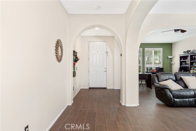 Detail Gallery Image 5 of 41 For 27100 Early Dawn Rd, Menifee,  CA 92584 - 4 Beds | 2 Baths