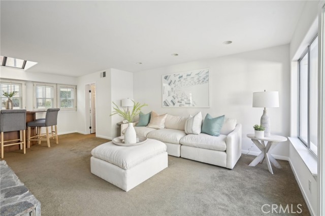 6 Village Circle, Manhattan Beach, California 90266, 4 Bedrooms Bedrooms, ,2 BathroomsBathrooms,Residential,For Sale,Village,SB24195820