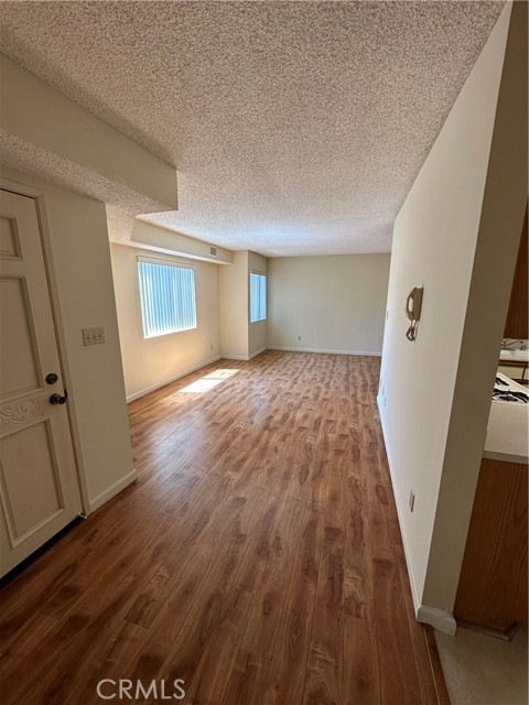 420 Milford Street, Glendale CA: https://media.crmls.org/medias/a0b8ba30-456d-4719-99e7-e290514de402.jpg