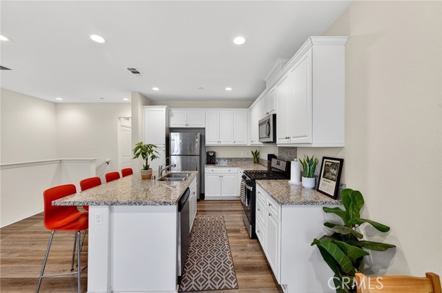 Detail Gallery Image 12 of 48 For 2845 E Berry Loop #33,  Ontario,  CA 91761 - 2 Beds | 2 Baths