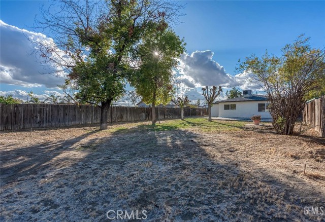 Detail Gallery Image 29 of 36 For 301 Ohio Dr, Bakersfield,  CA 93307 - 3 Beds | 1 Baths