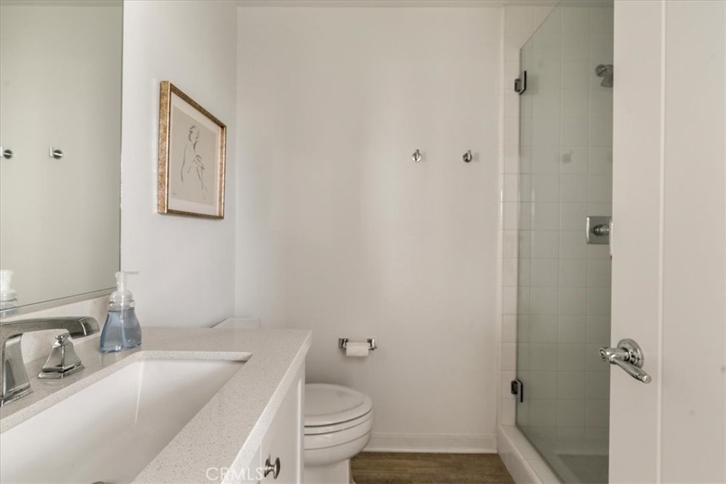 https://media.crmls.org/medias/a0b9507c-3011-467c-990d-07f51dcb8d73.jpg?preset=X-Large