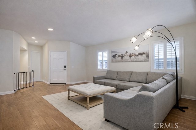 Detail Gallery Image 5 of 22 For 44607 Crestwood Cir, Temecula,  CA 92592 - 3 Beds | 2 Baths